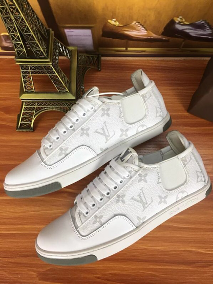 BL - High Quality Luv Sneaker 046