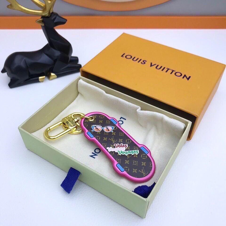 BL - High Quality Keychains LUV 019