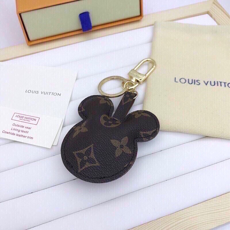 BL -High Quality Keychains LUV 055