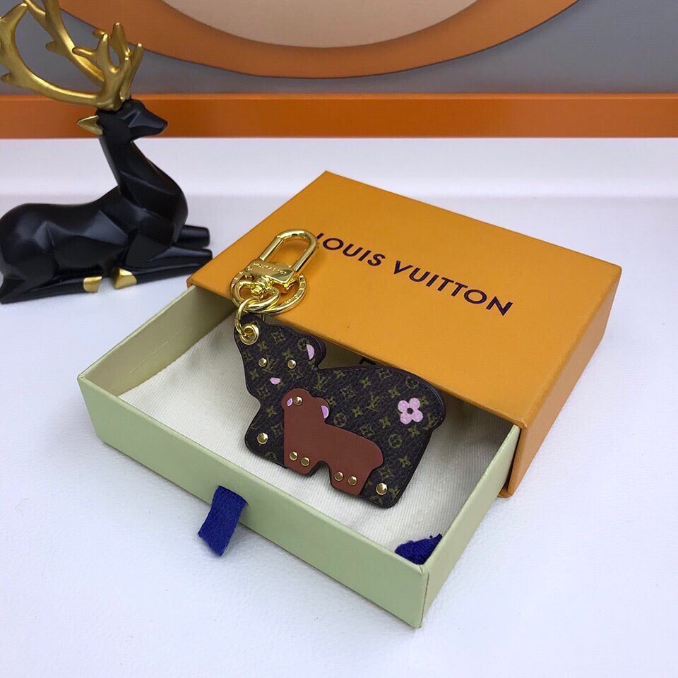 BL - High Quality Keychains LUV 017