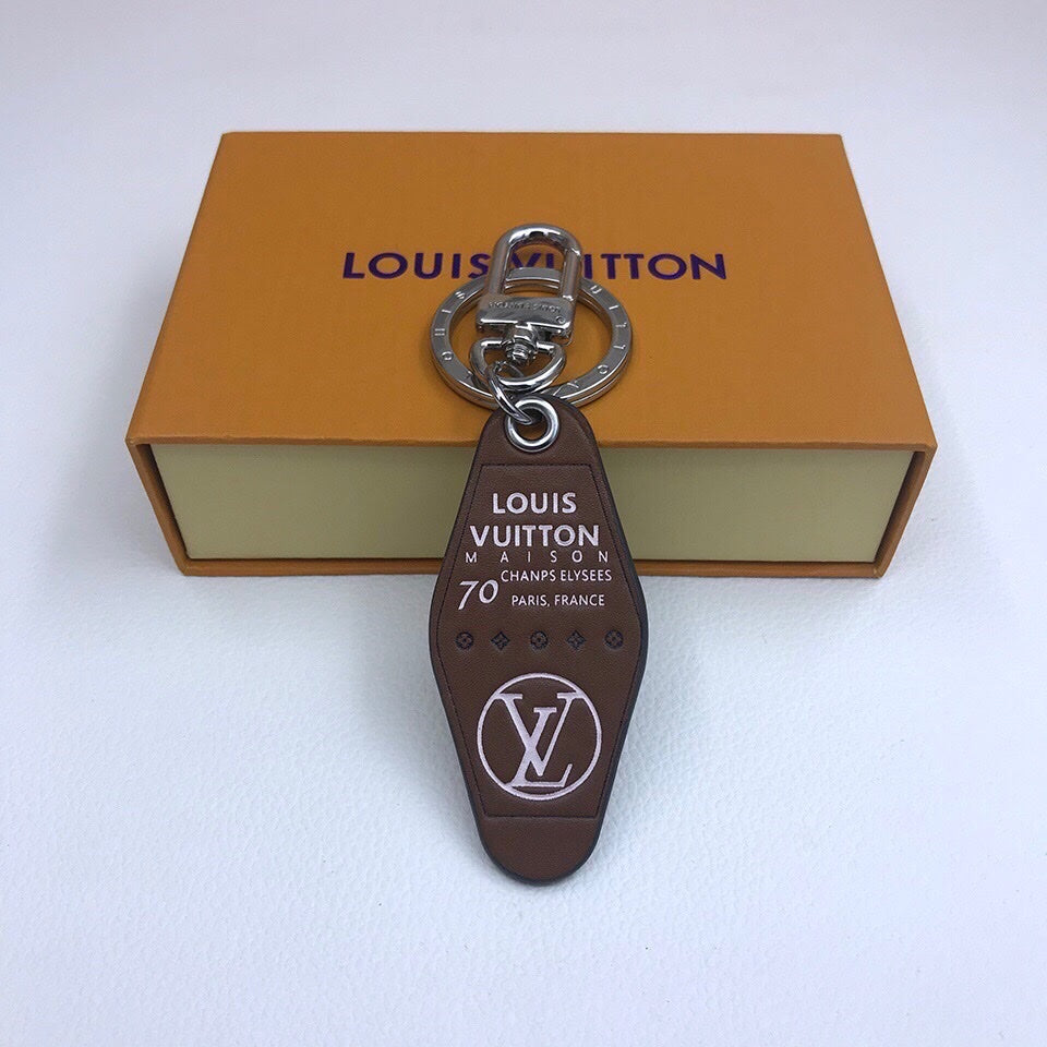 BL - High Quality Keychains LUV 008