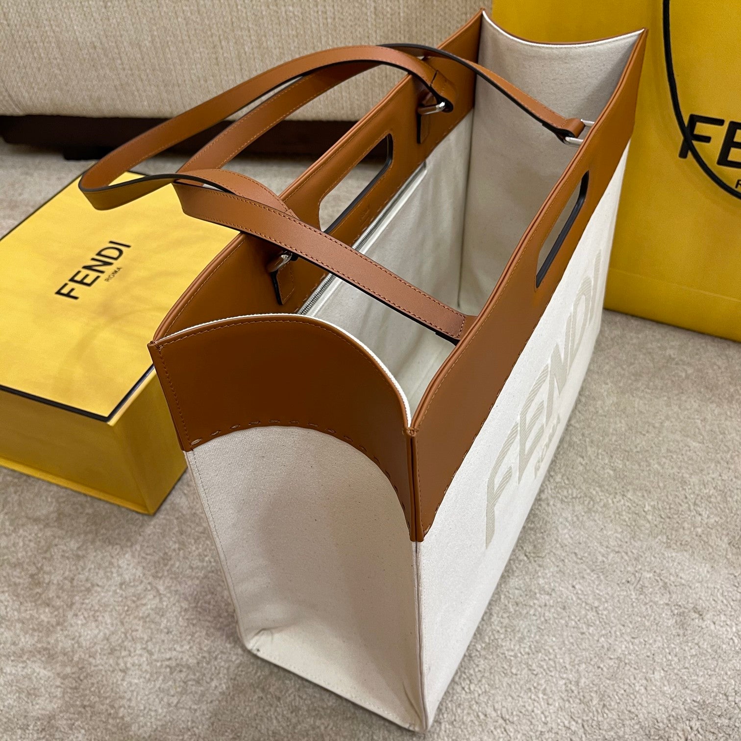 FI Canvas Tote Bag Beige/Brown For Women, Women’s Handbags 18.1in/46cm FF 7VA480