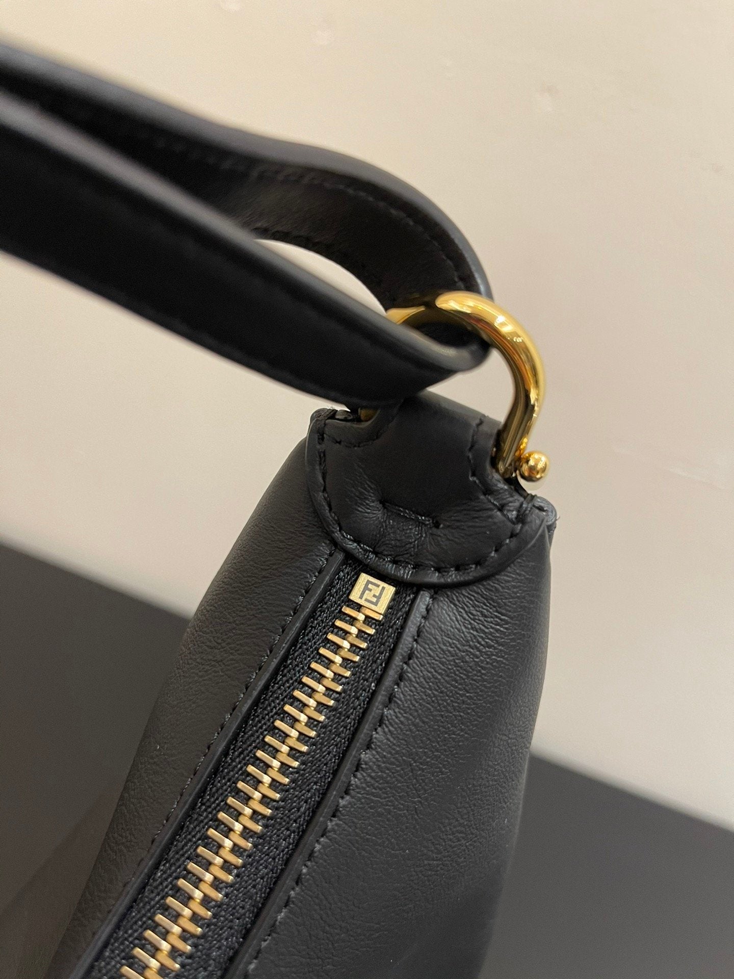FI FIgraphy Small Black For Women, Women’s Handbags, Shoulder Bags 11.4in/29cm  8BR798A5DYF1HEJ