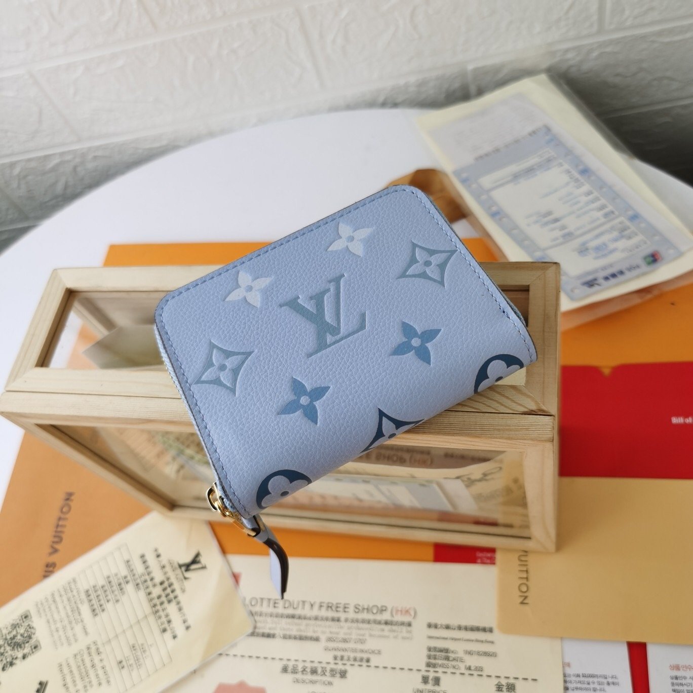 BL - High Quality Wallet LUV 112