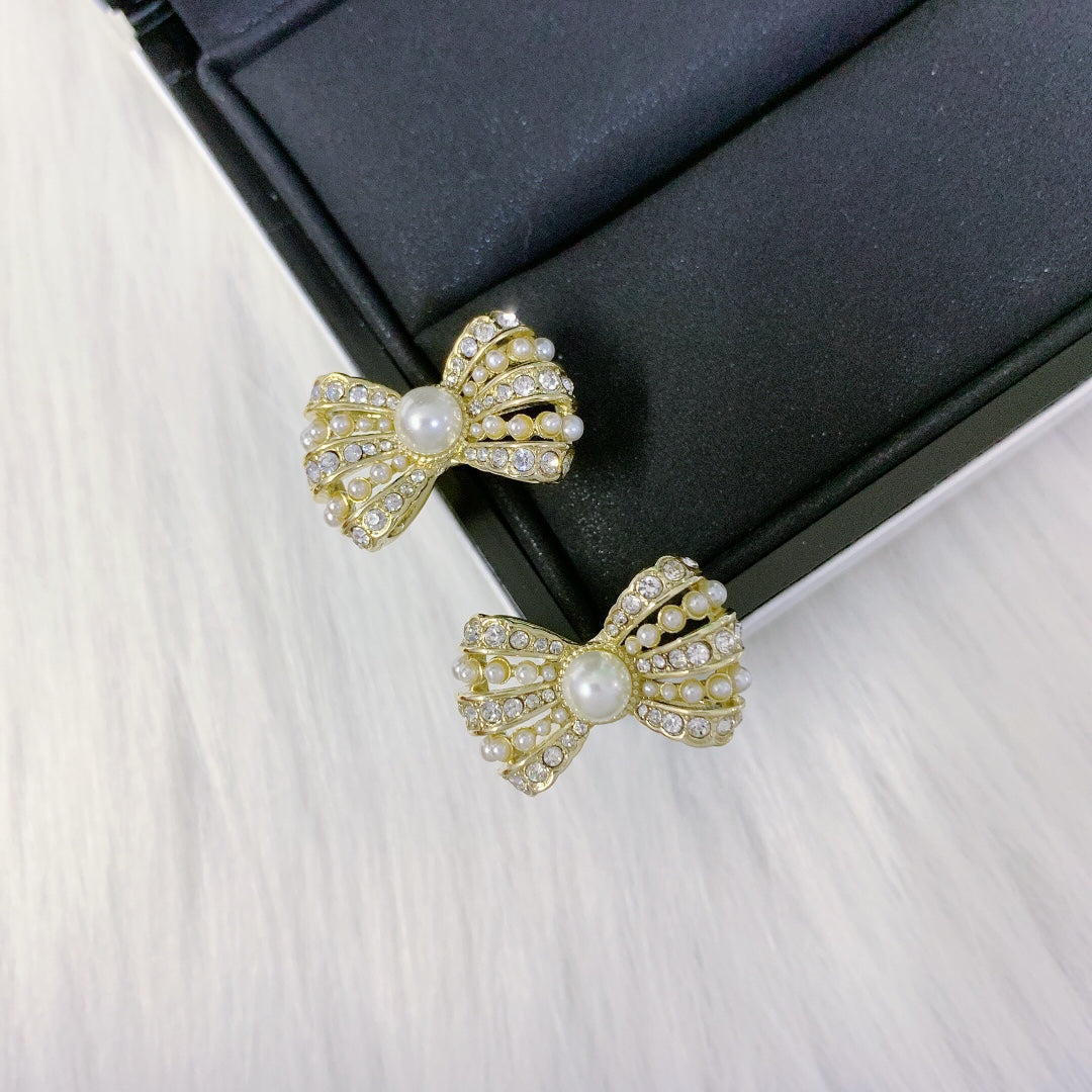 BL - High Quality Earring CHL 077