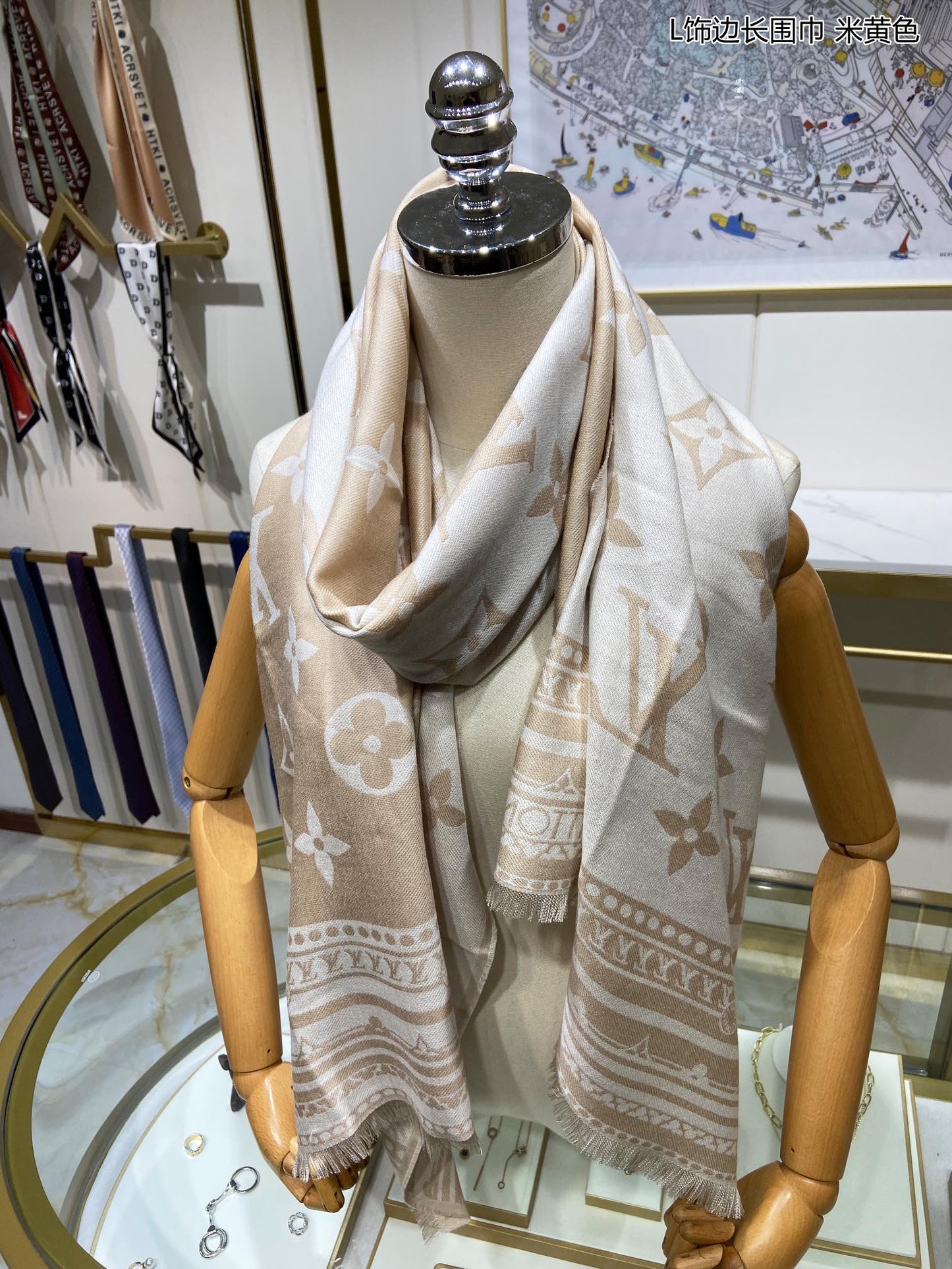 High Quality LUV  Scarf 004