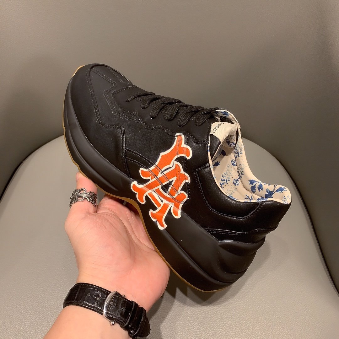 BL-GCI  RHYTON VINTAGE TRAINER LOGO BLACK SNEAKER 144