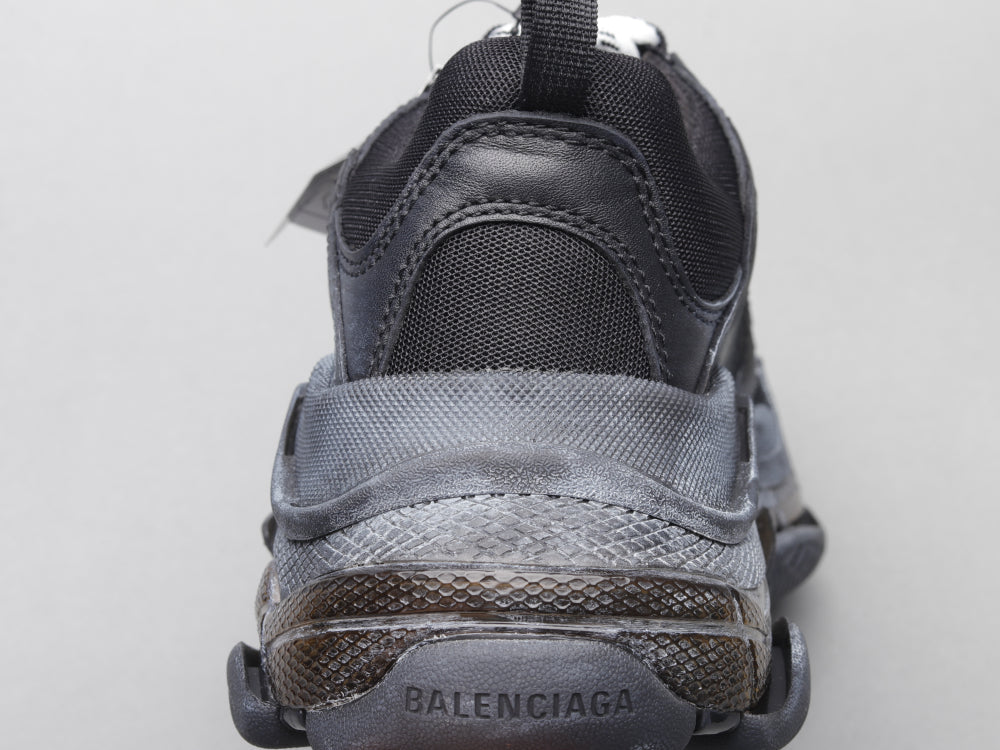 BL - Bla Triple S Air Cushion Black Sneaker