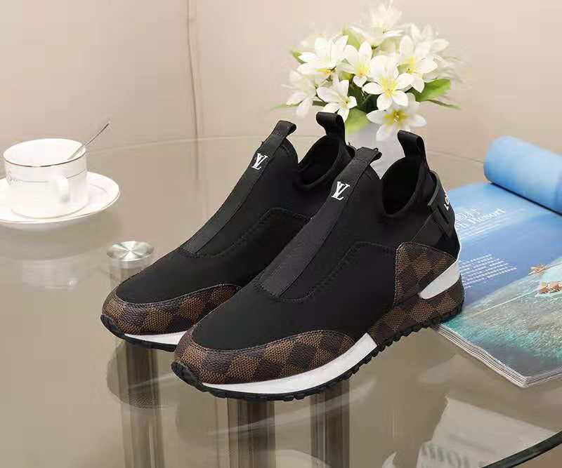 BL - High Quality Luv Sneaker 075