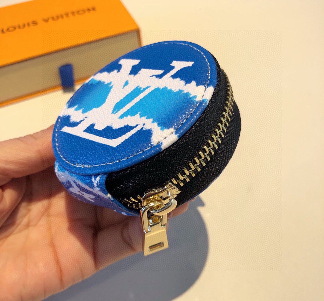 BL -High Quality Keychains LUV 060