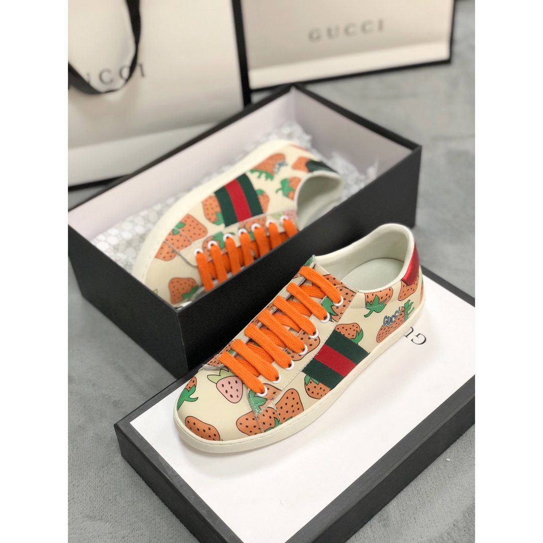 BL-GCI  ACE LEATHER SNEAKER WITH  STRAWBERRY 107