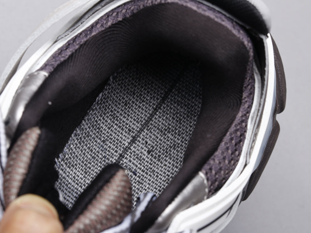 BL - Bla Track LED Sneaker