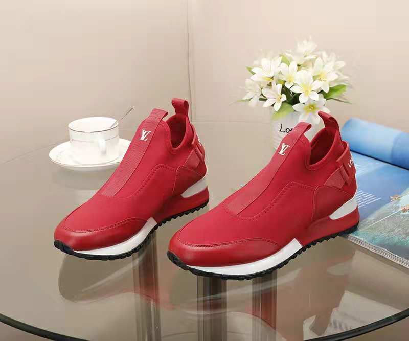 BL - High Quality Luv Sneaker 077