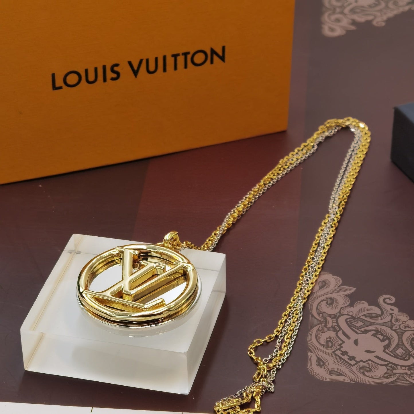 BL - High Quality Necklace LUV030