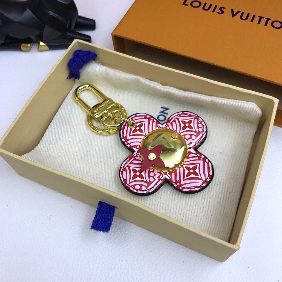 BL - High Quality Keychains LUV 018