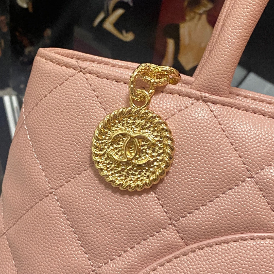 ChanelMedallion Tote Gold Hardware Caviar PiNike For Women, Women’s Handbags, Shoulder Bags 15.6in/32cm 
