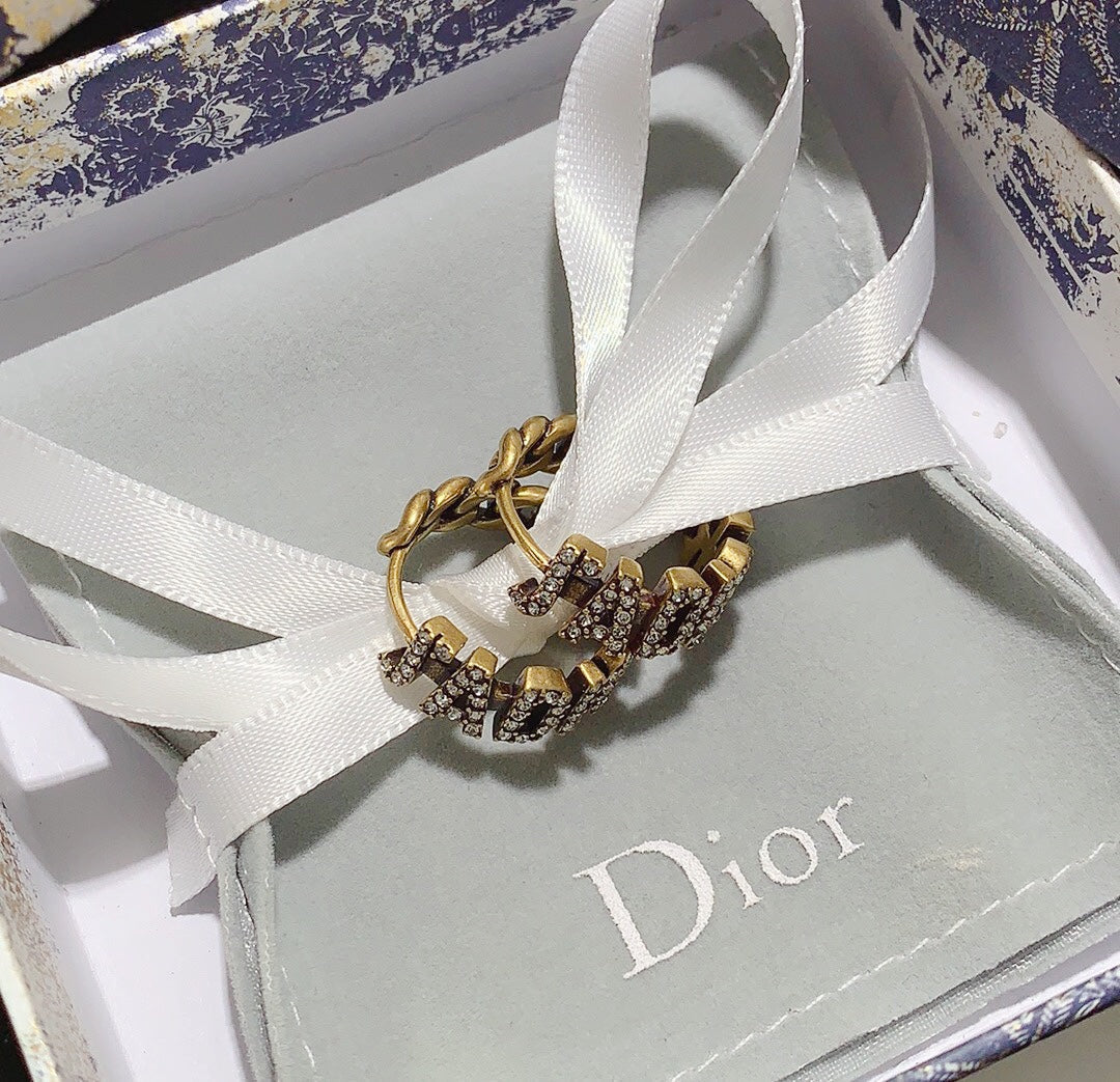 High Quality Earring Dir 054