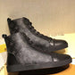 BL - High Quality Luv Sneaker 074