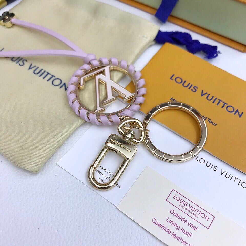 BL - High Quality Keychains LUV 007