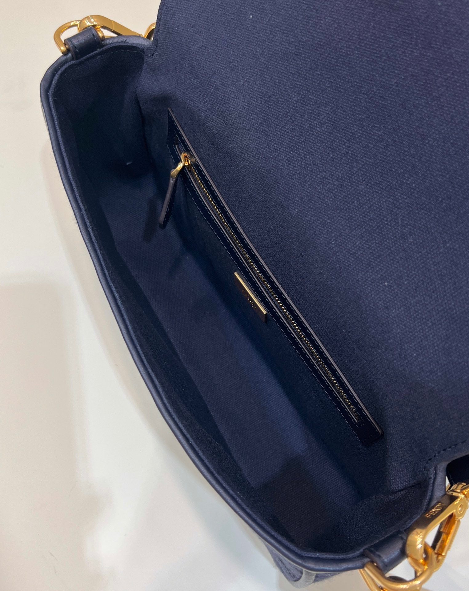 FI Baguette Dark Blue For Women, Women’s Handbags, Shoulder And Crossbody Bags, 10.6in/27cm FF 8BR600AC9OF19PO