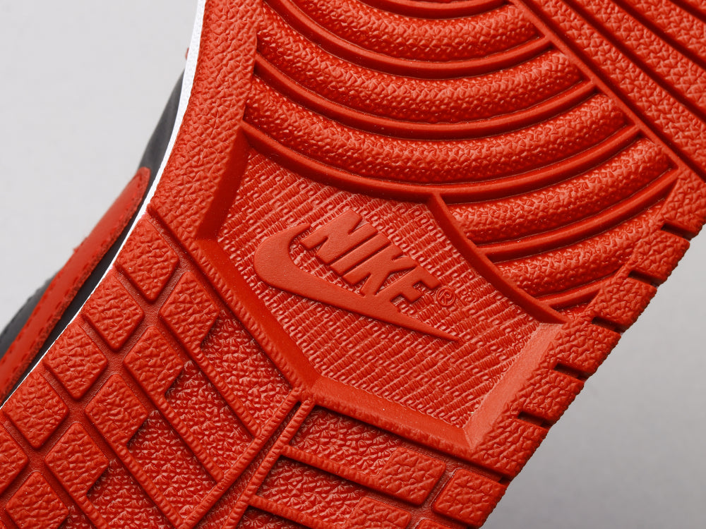 BL - AJ1 Reverse black and red forbidden to wear