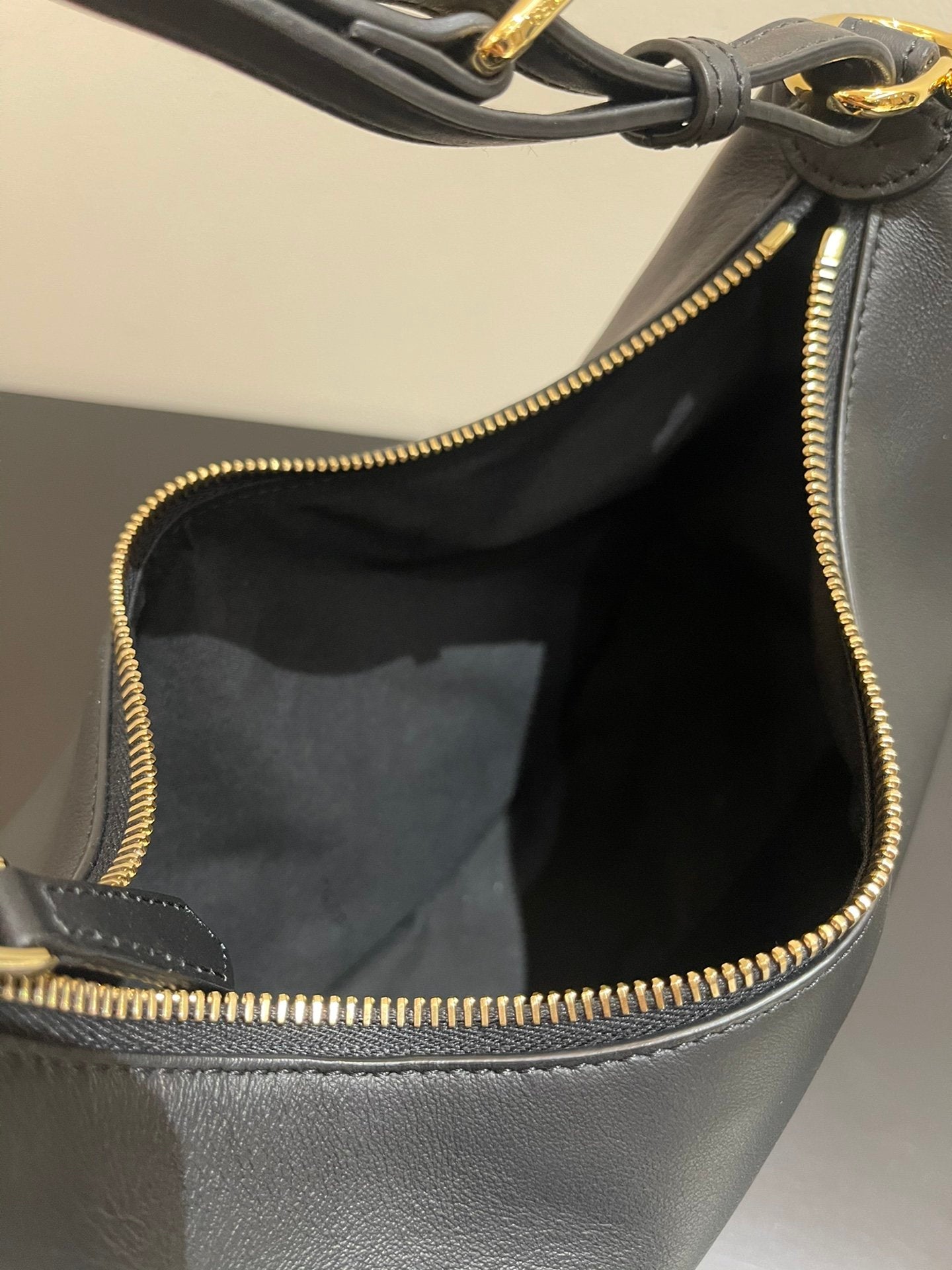 FI FIgraphy Small Black For Women, Women’s Handbags, Shoulder Bags 11.4in/29cm  8BR798A5DYF1HEJ