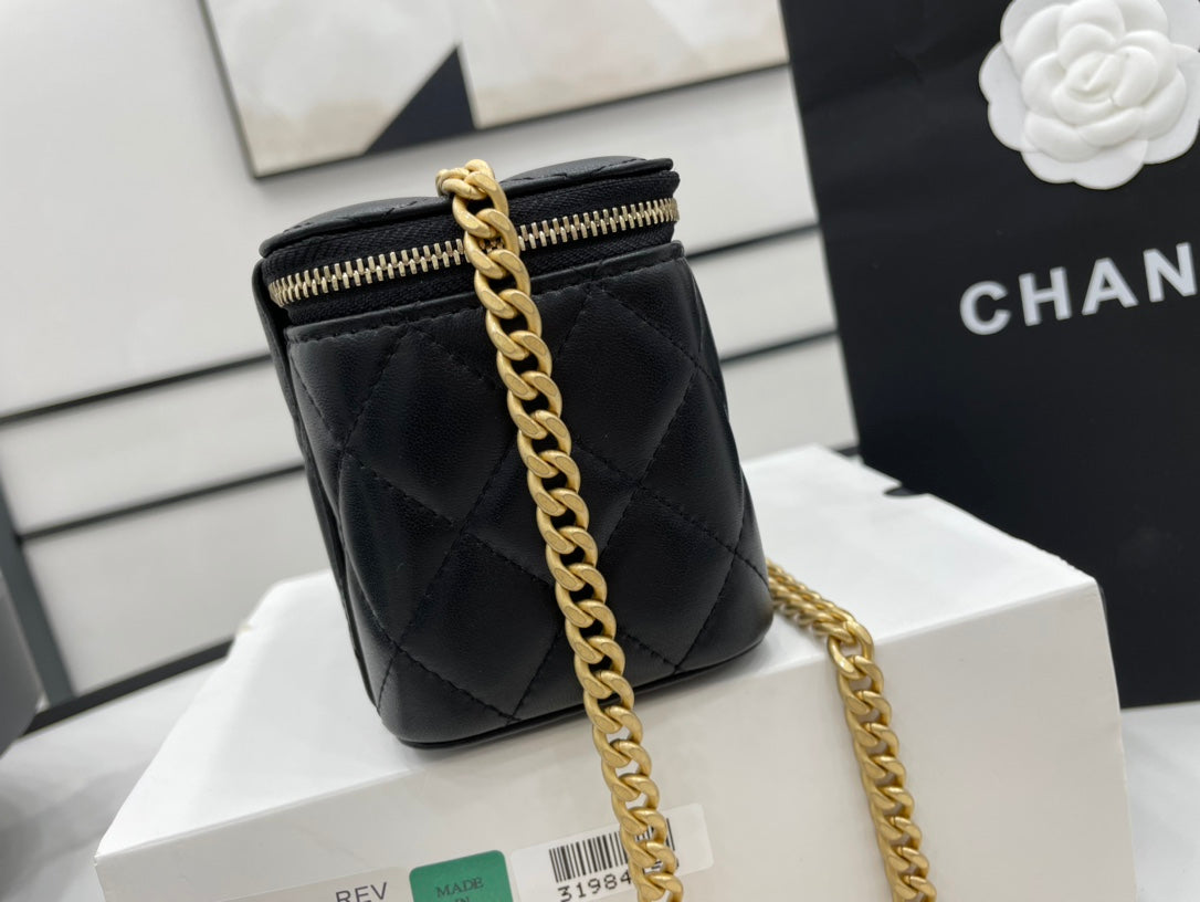 ChanelSmall Vanity Case Black With Gold Zipper For Women, Women’s Bags 5.9in/15cm