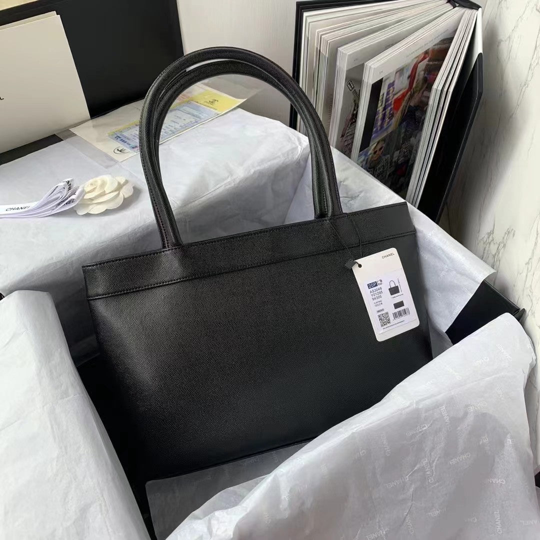 ChanelVintage ChanelOpen Tote Caviar East West Black For Women, Women’s Bags 14.5in/36.9cm