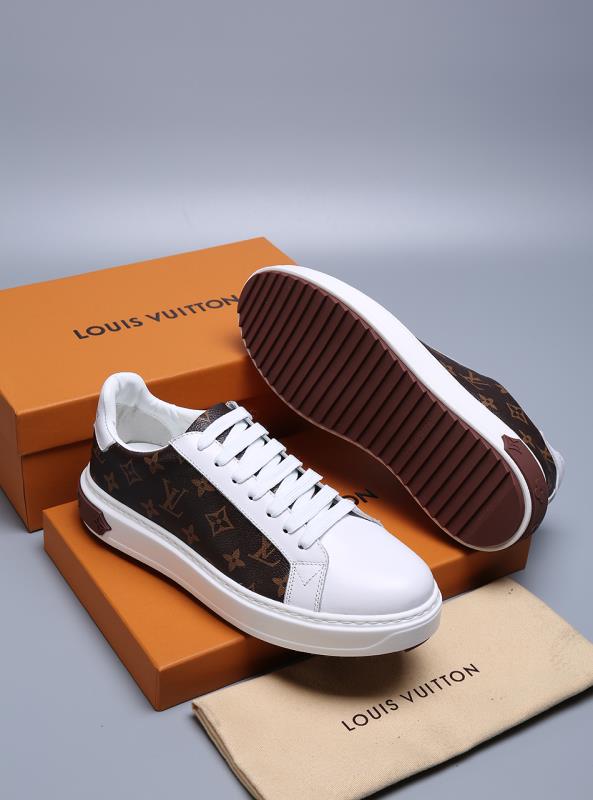 BL - High Quality Luv Sneaker 105