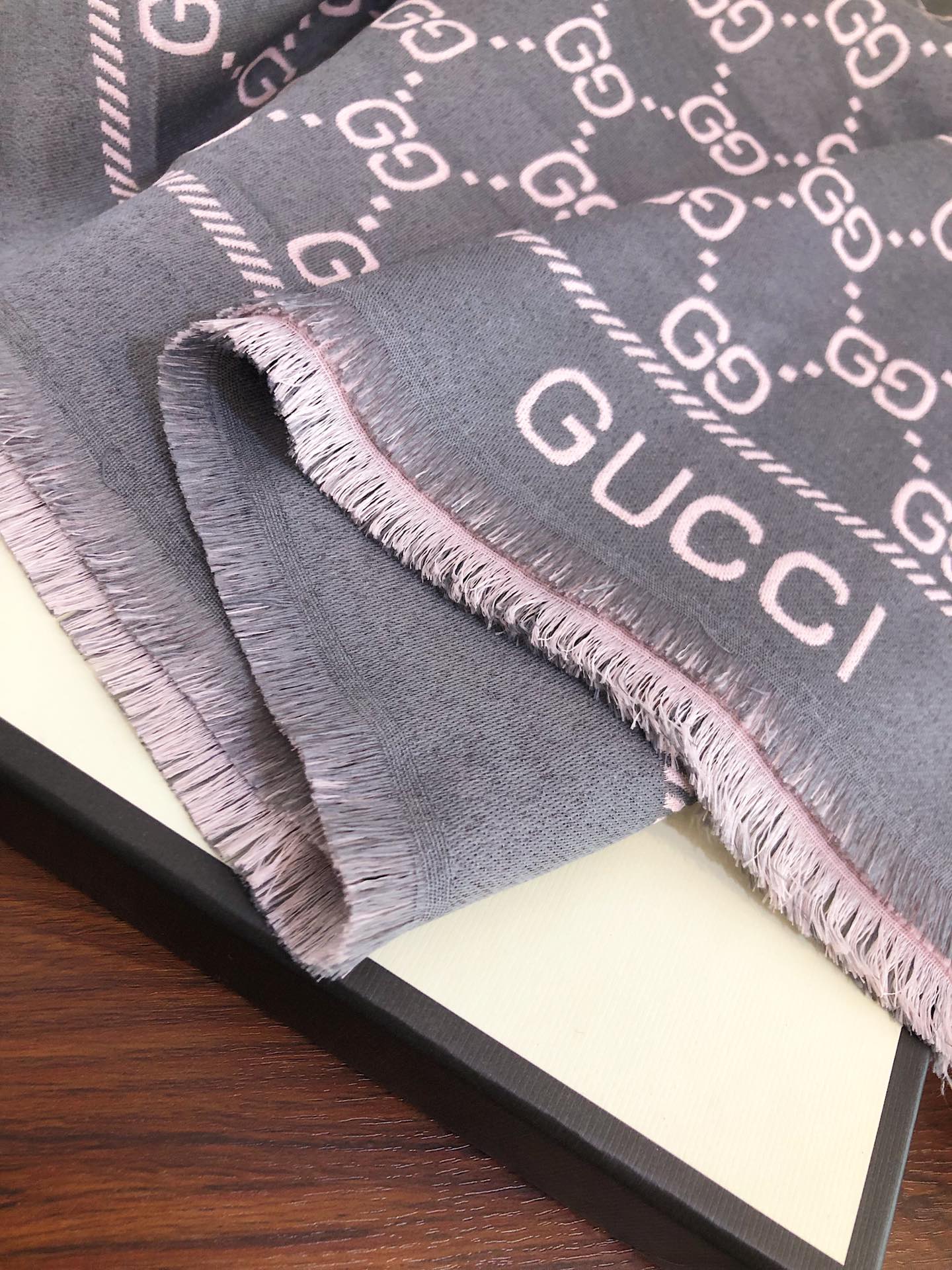 BL - High Quality GCI Scarf 028