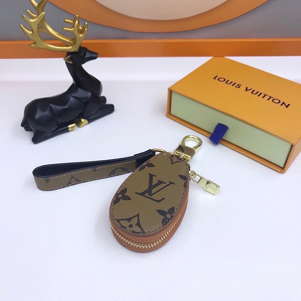 BL - High Quality Keychains LUV 025