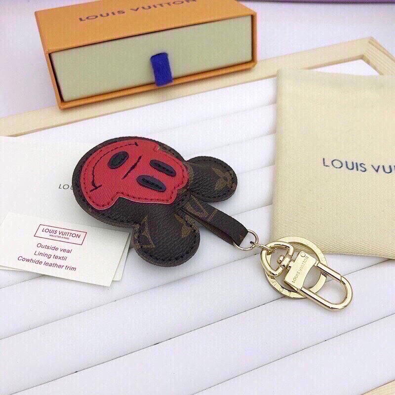 BL -High Quality Keychains LUV 055