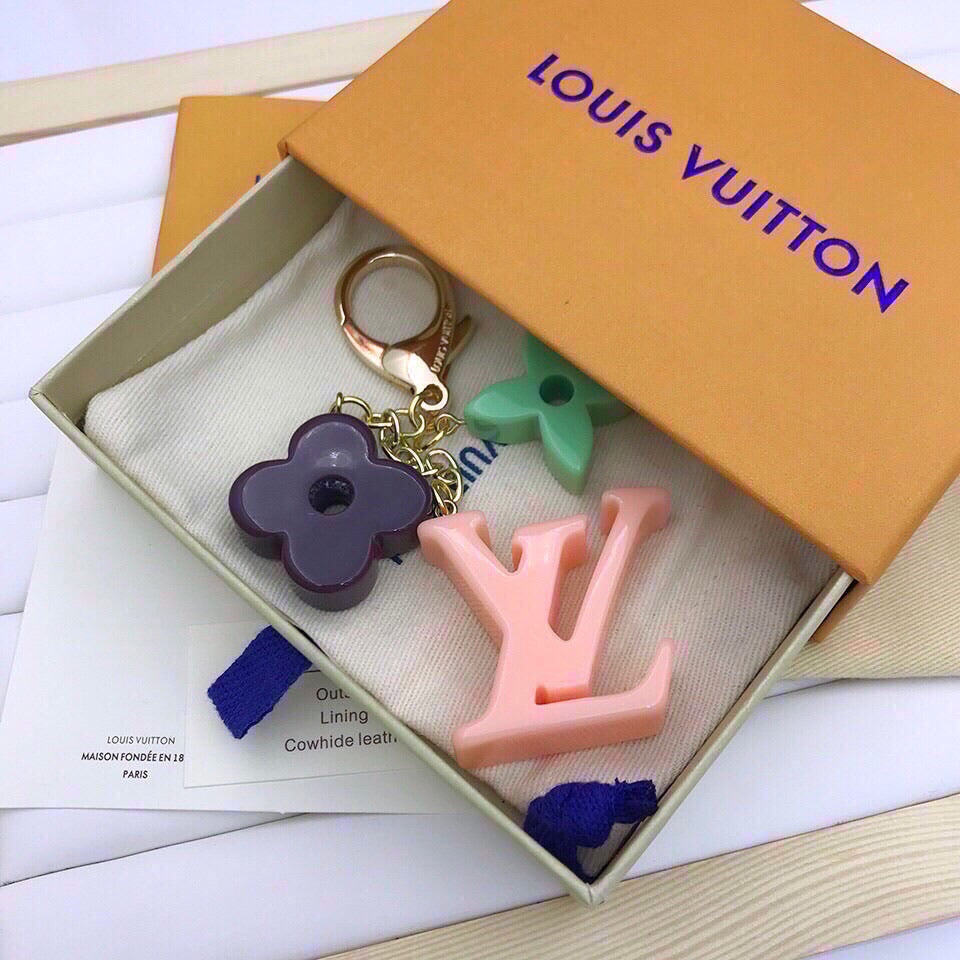 BL - High Quality Keychains LUV 034