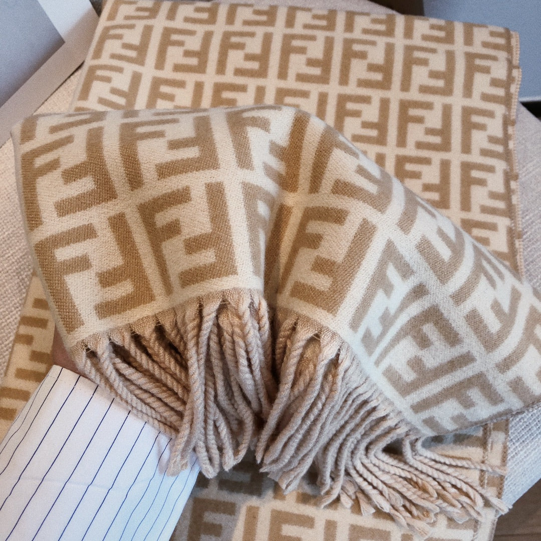 High Quality FEI  Scarf 015