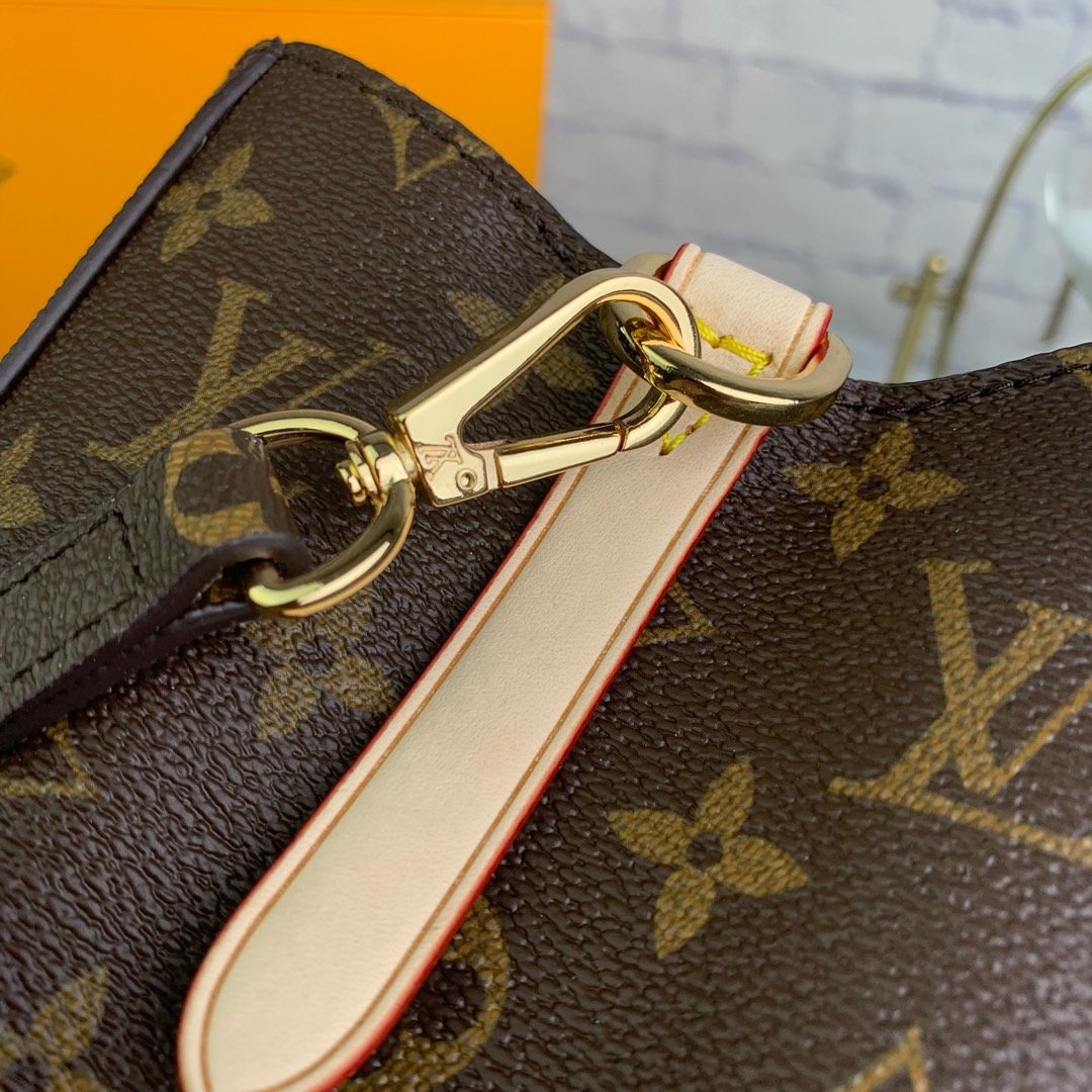 BL - High Quality Bags LUV 298