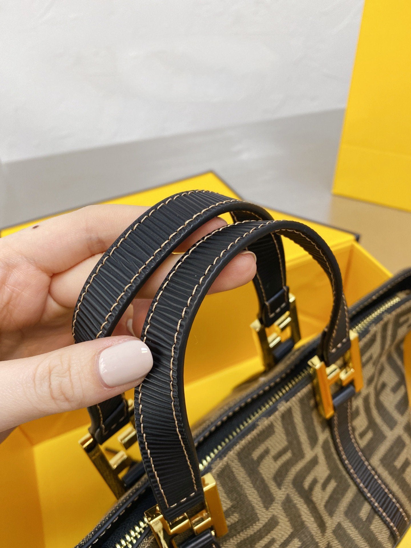 BL - High Quality Bags FEI 105