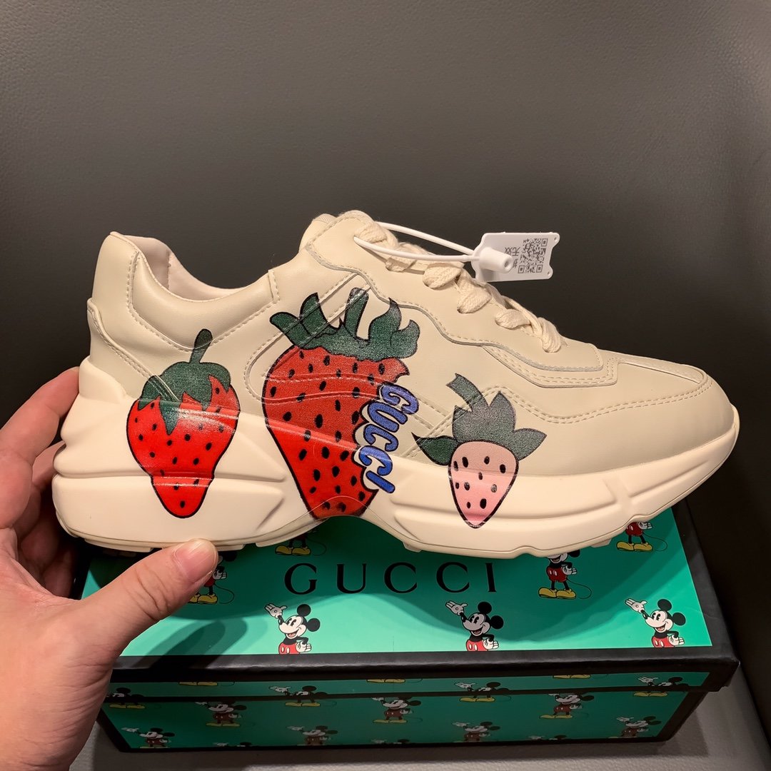 BL-GCI  RHYTON VINTAGE TRAINER STRAWWBERRY WHITE SNEAKER 141