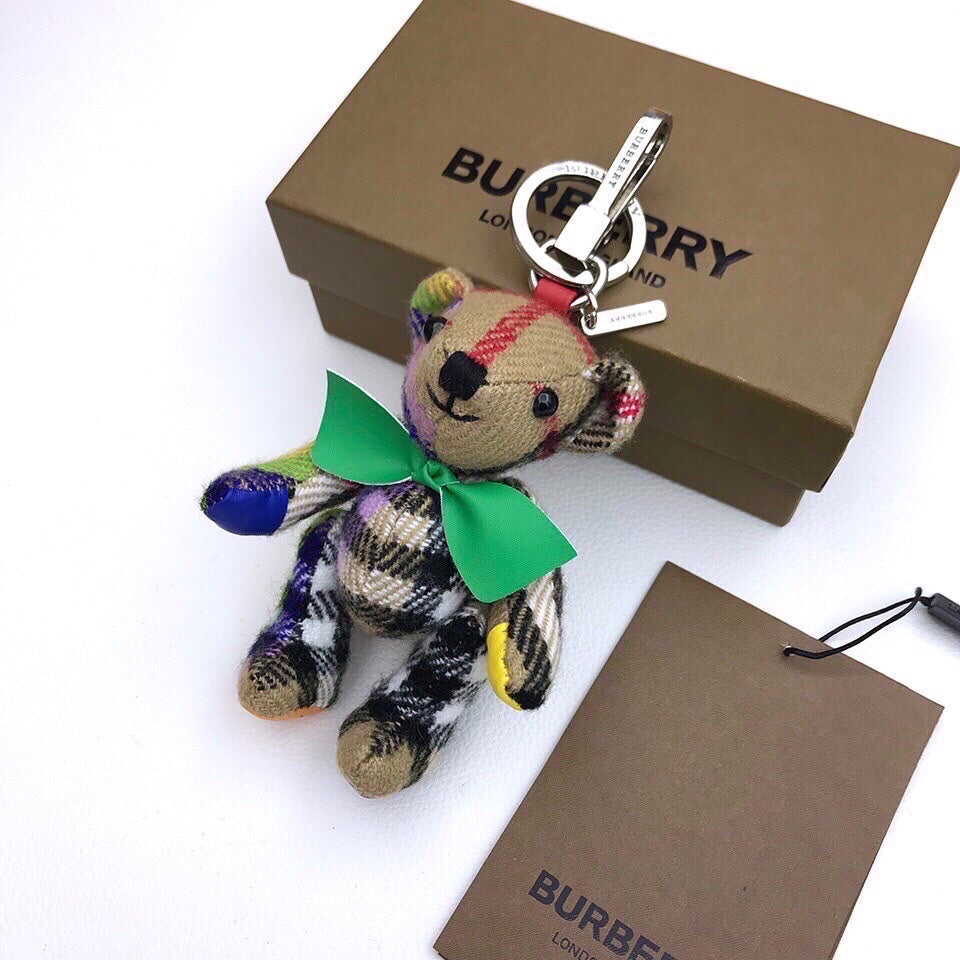 BL - High Quality Keychains LUV 033
