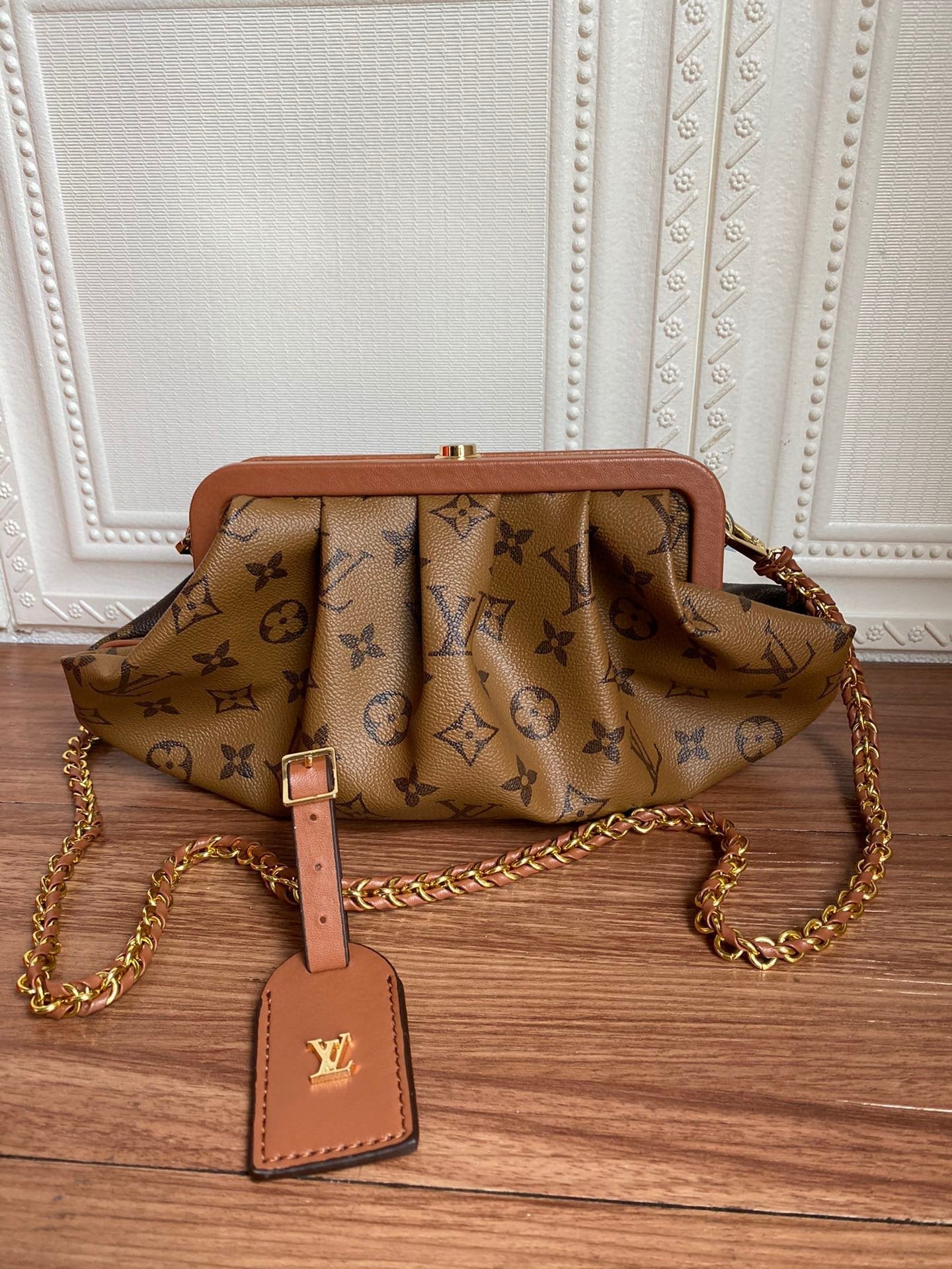 BL - High Quality Bags LUV 052