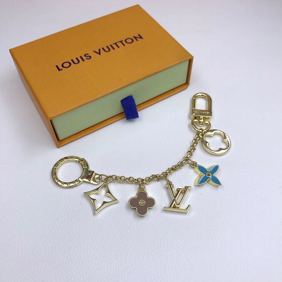 BL -High Quality Keychains LUV 056