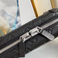 LV Horizon Clutch Taurillon Monogram Black For Men, Bags, Shoulder And Crossbody Bags 8.3in/21cm LV M20439