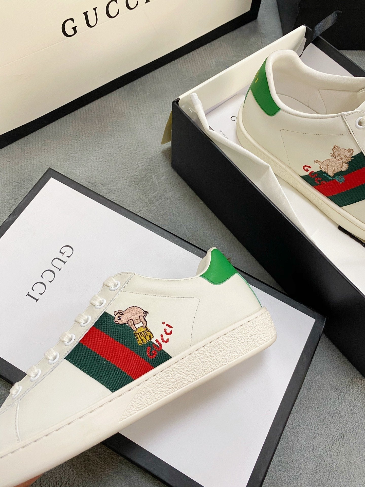 BL-GCI PIG  Ace Sneaker 074