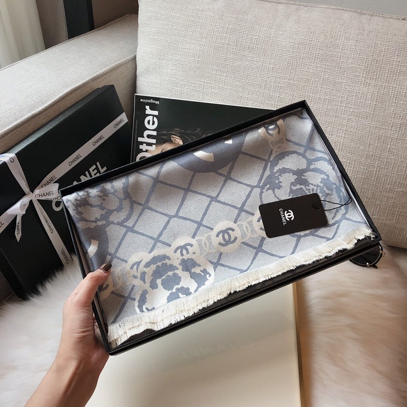 High Quality  CHL  Scarf 015