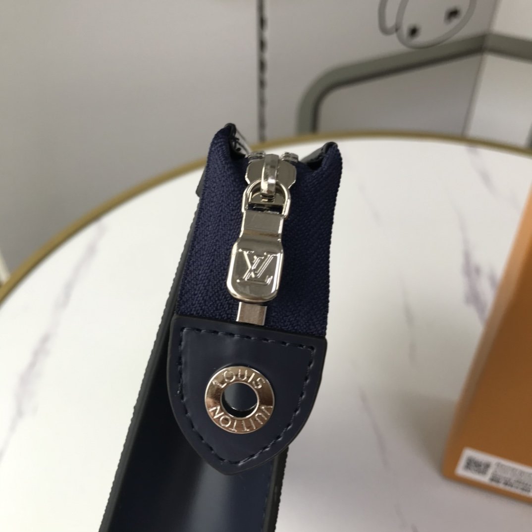 BL - High Quality Wallet LUV 071