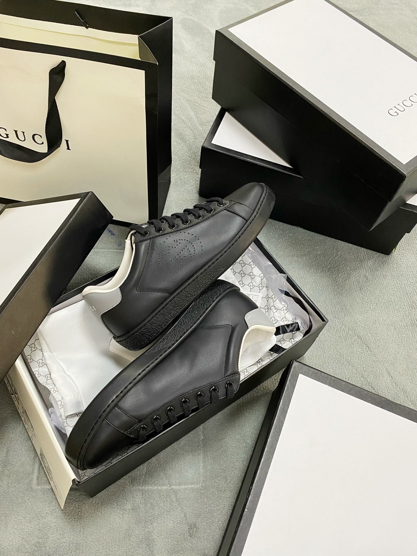 BL-GCI Ace Black   Sneaker 075