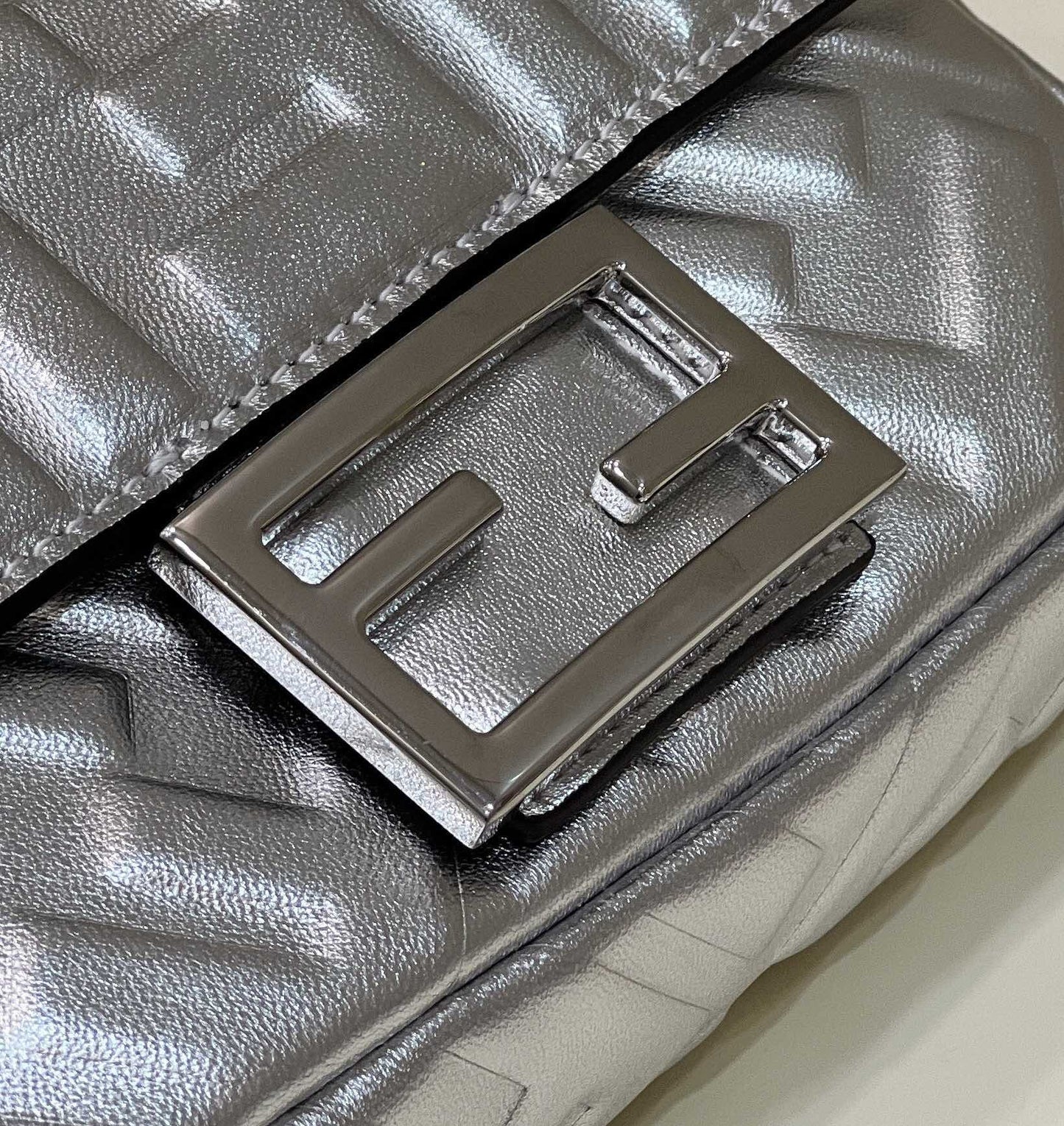 FI Baguette Silver For Women, Women’s Handbags, Shoulder And Crossbody Bags 7.5in/19cm FF 8BS017