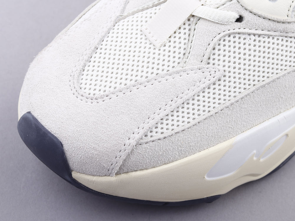 BL - Yzy 700 Analog Beige Sneaker