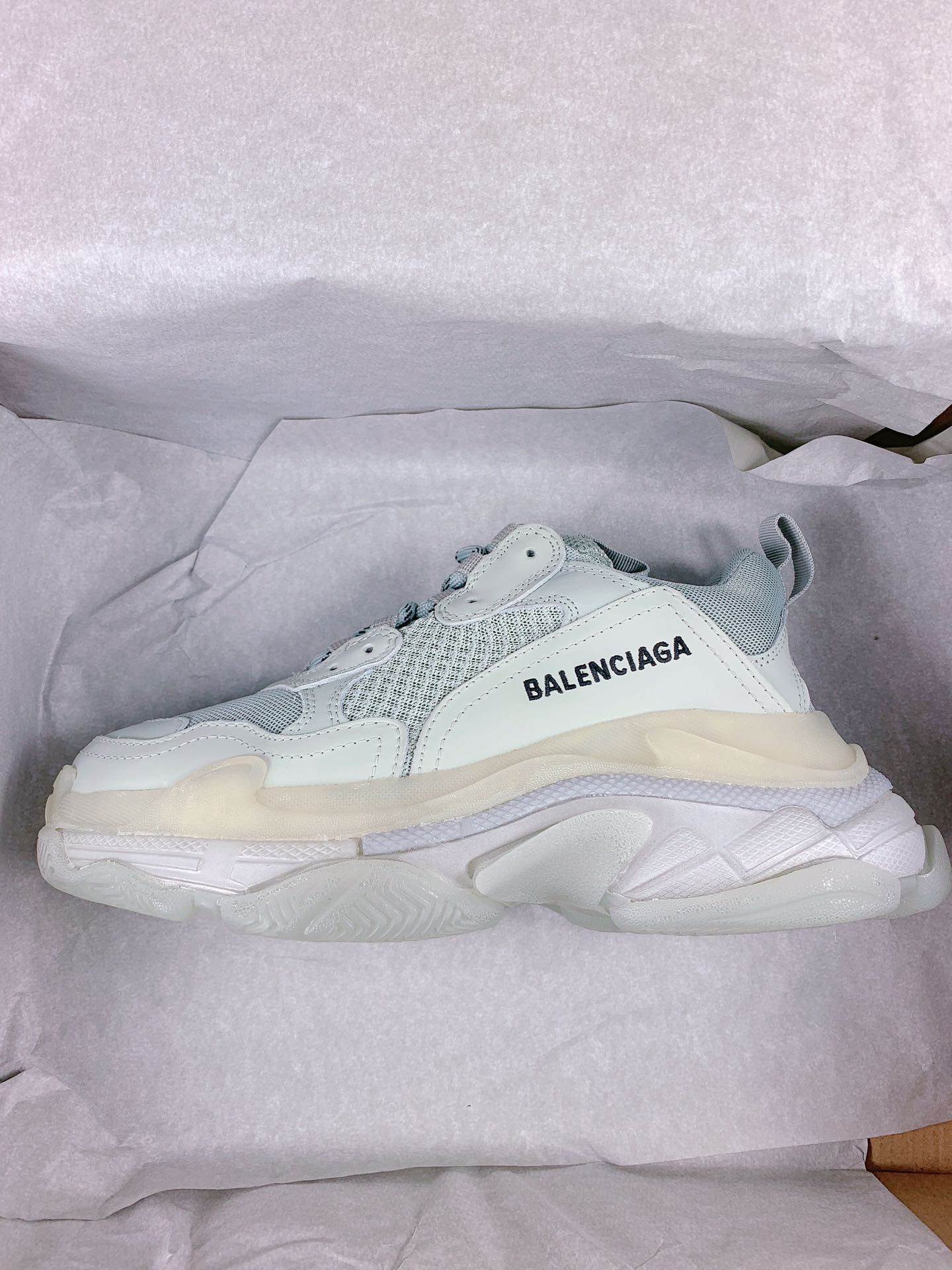 BL - High Quality Bla Sneaker 083