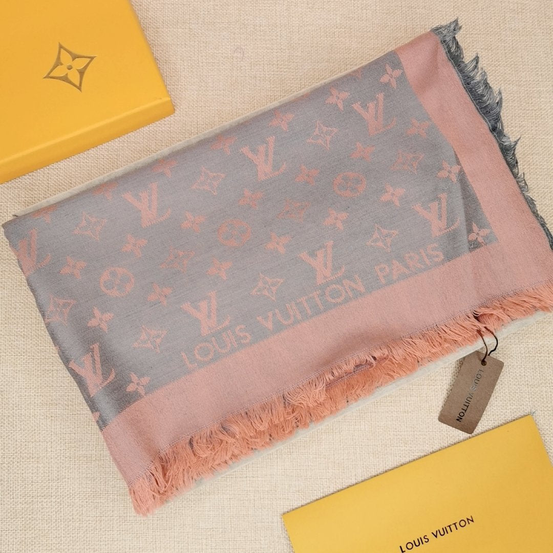 High Quality LUV  Scarf 021