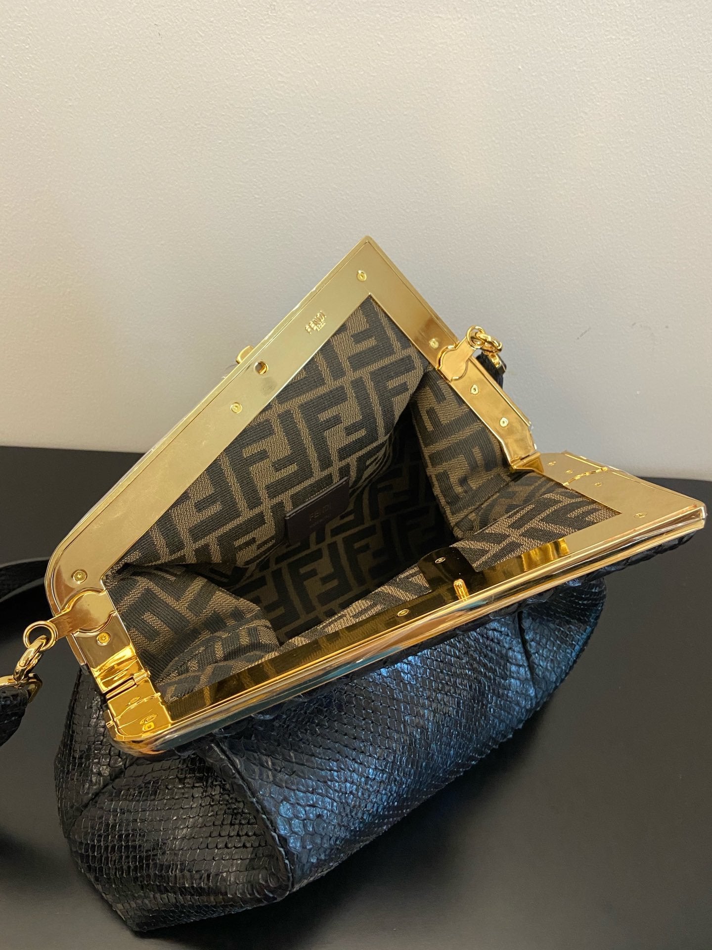 FI First Small Black For Women, Women’s Bags, Shoulder And Crossbody Bags 10.2in/26cm FF 8BP129A